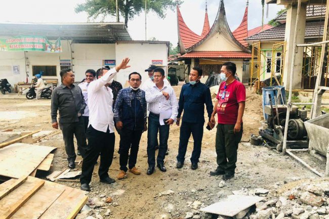 Tinjau Pembangunan Gedung DPRD Pasaman, Komisi II Ingatkan  Soal Kualitas Mutu Pekerjaan