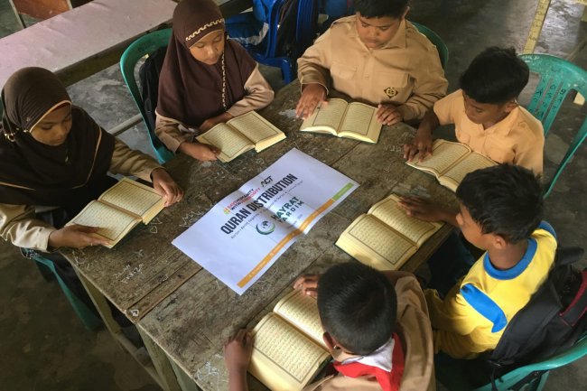 MIS Subarang Kotobaru Terima Bantuan Al-Qur’an dan Juz Amma dari ACT Solok