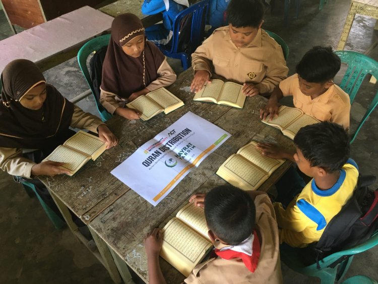 MIS Subarang Kotobaru Terima Bantuan Al-Qur’an dan Juz Amma dari ACT Solok