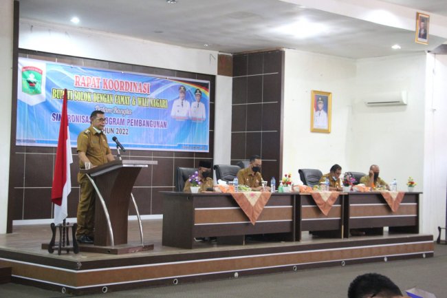 Rakor dengan Camat dan Wali Nagari, Bupati Solok: Rapat Ini Penting,  Tidak Hadir Diberi Sanksi Tegas