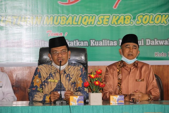 Masjid dan Surau Bukan Hanya Sebagai Tempat Ibadah, Juga  Menjadi Majelis Ilmu