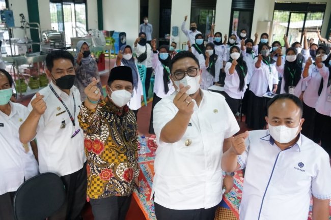 Tutup Pelatihan, Wabup Richi Aprian: Keahlian Mengolah Buah Penting Untuk Meningkatkan Perekonomian Masyarakat