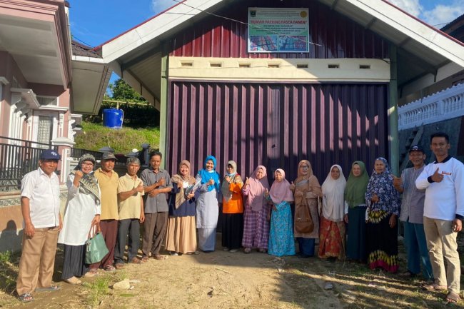 Tingkatkan Kualitas dan Pemasaran, Unand Bina Poktan Sayuran Sehat 'Baramban' Agam