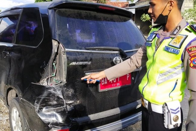 Libatkan Empat Mobil,  Kecelakaan Beruntun Terjadi di Tikungan Beringin Talang Solok