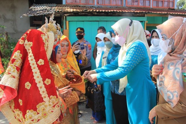 Pos Gizi  Tanjung Alai Sehat Diresmikan Ketua TP-PKK Kab Solok Ny. Emiko