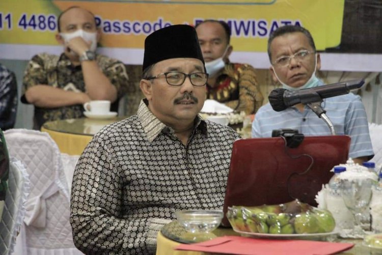 Diskusi Webinar dengan Menteri Sandiaga Uno, Benny Utama Bentangkan Program Kepariwisataan Pasaman   