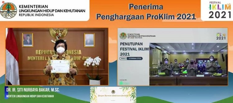 Sukses Membina ProKlim, Menteri LHK-RI Ganjar Bupati Tanah Datar dengan Penghargaan