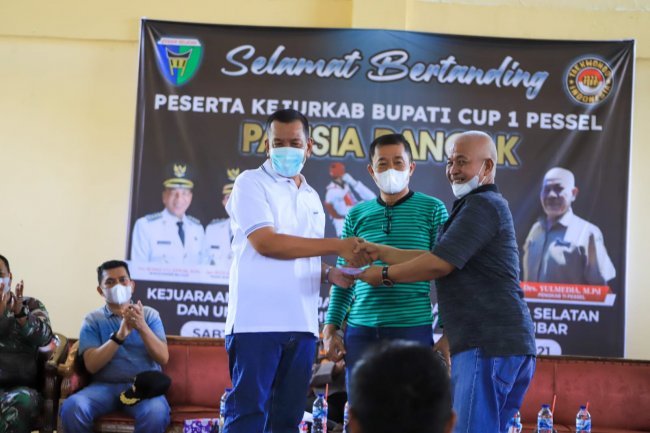 Bupati Pessel Rusma Yul Anwar Buka Kejurkab Taekwondo Bupati Cup I
