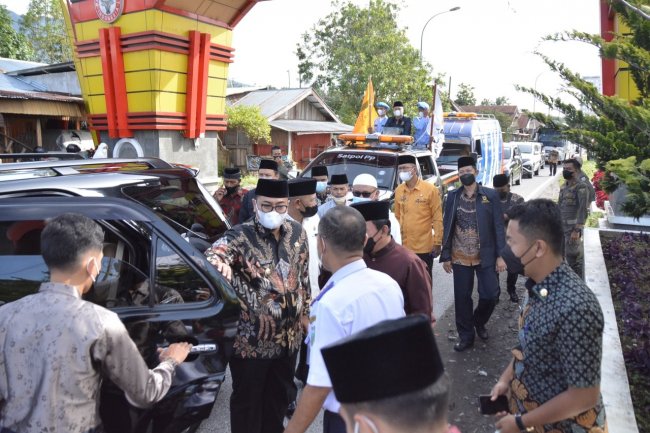 MTQ ke 39 Padang Panjang: Kafilah Juara Bertahan Tanah Datar Dipimpin  Wabup Richi Aprian