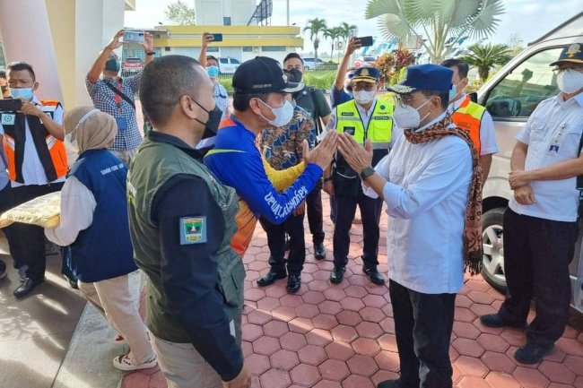Usai Launching Kereta Bagasi Sepeda, Wagub Sumbar Bersama Wako Pariaman Sambut Kunjungan Menhub RI di BIM