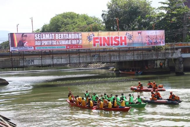 Lestarikan Seni dan Budaya Lokal, Kota Padang Gelar Festival Selaju Sampan Tradisional Badunsanak