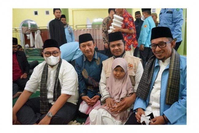 Bupati dan Wabup Tanah Datar Kompak Subuh Berjamaah di Masjid Nurul Falah Limo Kaum