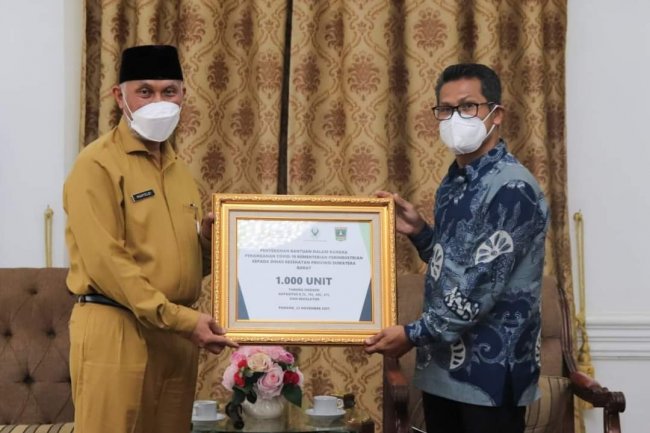 Kementerian Perindustrian RI Hibahkan 1200 Tabung Oksigen Medis untuk Sumbar
