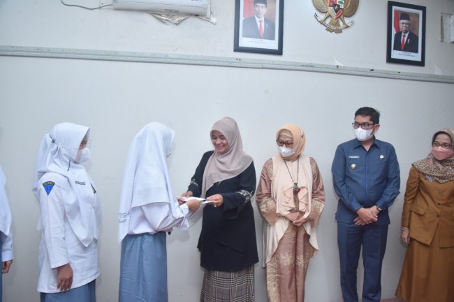 Pelajar dan Mahasiswa Dari Kota Sawahlunto Terima Beasiswa Minang Diaspora Network