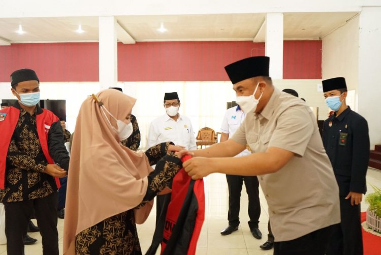 Lepas  Kafilah  MTQ ke 39 Menuju Padang Panjang, Bupati Dharmasraya Janjikan Reward Besar