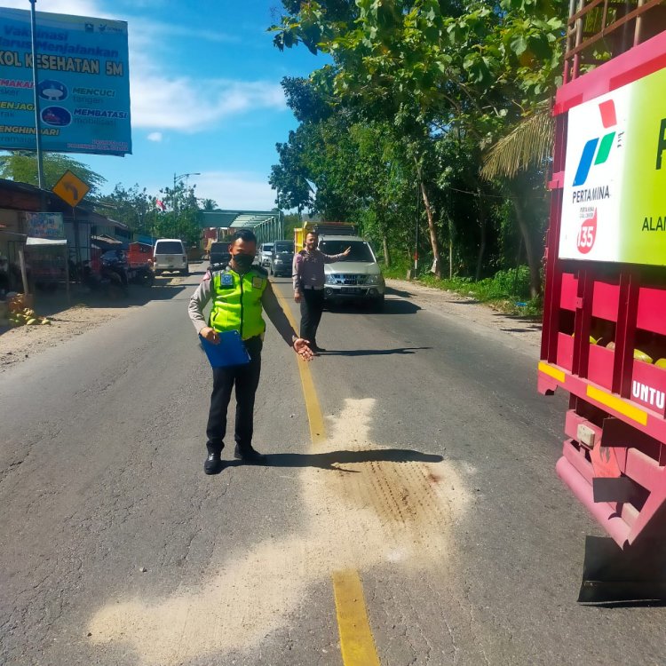 Seorang Pengendara Motor Tewas Terlindas Mobil Colt Diessel Diajalan Raya Kotobaru, Solok