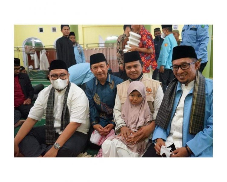 Bupati dan Wabup Tanah Datar Kompak Subuh Berjamaah di Masjid Nurul Falah Limo Kaum