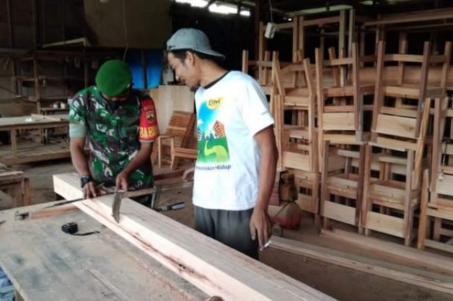 Motivasi Pengrajin Kayu, Praka Roli : Pemasaran Bisa Melalui Media Online