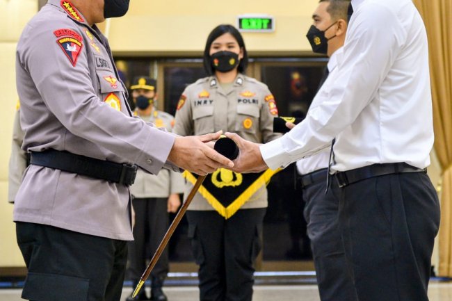 Perkuat Komitmen Pemerintah Menciptakan Budaya Antikorupsi, Kapolri Lantik 44 Eks Pegawai KPK Jadi ASN