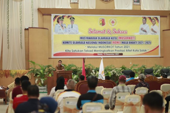 Buka Musorkot KONI, Wakil Walikota Solok: Berikan Gagasan Terbaik Untuk Kemajuan Olahraga