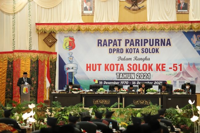 DPRD Gelar Paripurna HUT Kota Solok ke 51, Walikota Paparkan Program dan Harapan