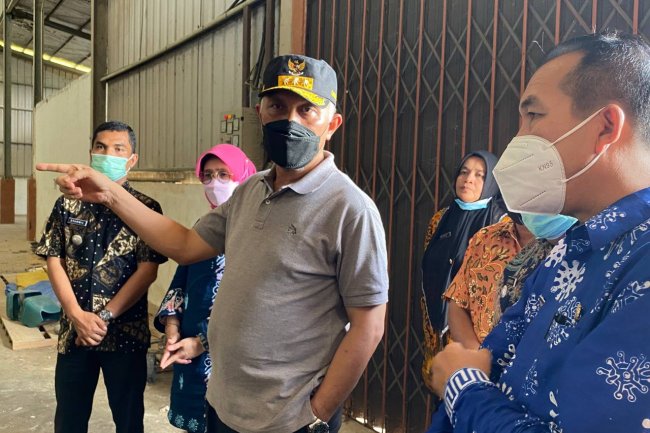 Potensial  Bangkitkan 'Bareh Rajo Pasisia' , Gubernur Mahyeldi Tinjau Rice Mill Lunang