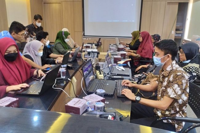 Diskominfo Kota Pariaman Gelar Bimtek Website Desa Bersama Operator Desa  