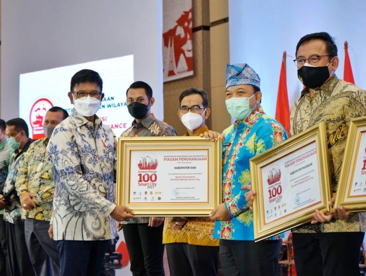 Pemkab Siak Raih Penghargaan Smart City Kategori Governance dari Kemenkominfo RI 
