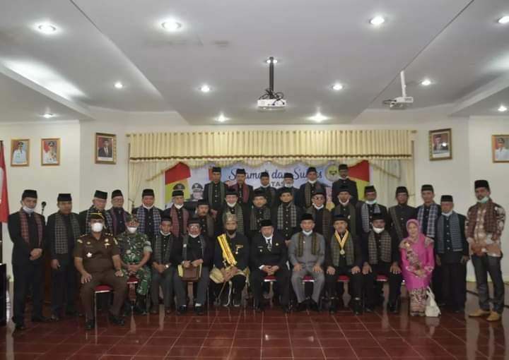 Pengurus LKAAM Kabupaten Agam Masa Bakti 2021-2026,  Dikukuhkan, Bupati Andri Warman: Peranan LKAAM Penting Sebagai Mitra Pemerintah