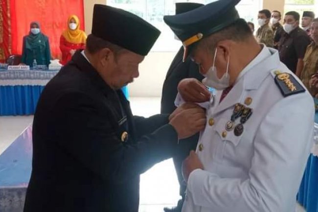 Hadiri Sertijab Camat Palupuah, Bupati Agam: Ciptakan Suasana Kerja yang Kondusif Serta Kerjasama yang Baik