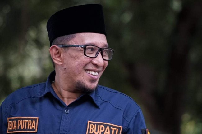Luar Biasa! Eka Putra Tempati Posisi 6  Besar Bupati Terpopuler se-Indonesia