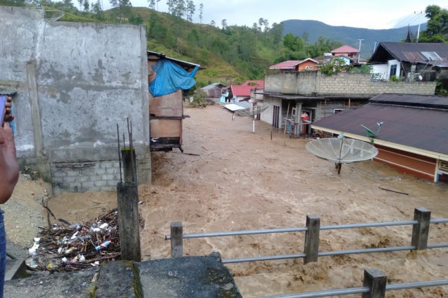 Banjir Bandang Landa Nagari Aie Dingin Solok, Sebanyak 88 Warga Terdampak Bencana
