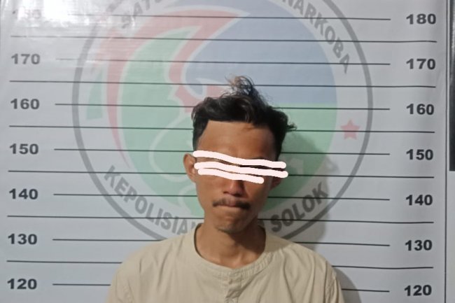 ASN,  Tersangka Kurir Narkoba  Ditangkap Polisi di GOR Batubatupang Solok