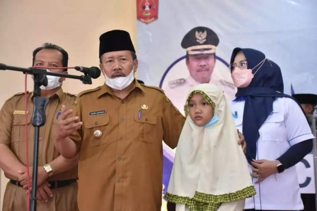 Apresiasi Kompetisi Cerdas Qur'an, Bupati Agam Angkat Seorang Hafizah 10 Juz  Jadi Anak Asuh