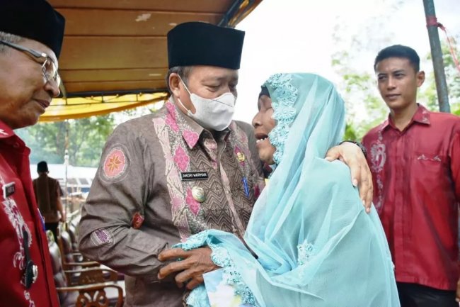 Hibahkan Tanah Untuk Musholla, Mardiati Bakal di Umrahkan oleh Bupati Agam