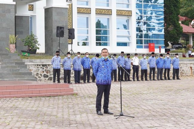 Bupati Solok Epyardi Asda   Pimpin Apel Gabungan di Arosuka