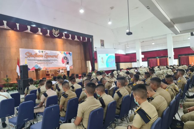 Beri Kuliah Umum, Gubernur Mahyeldi Motivasi Ratusan Praja IPDN Baso