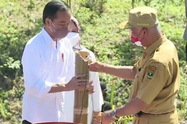 Presiden Jokowi Satukan Tanah dan Air dari 34 Provinsi di IKN, Gubernur Sumbar Bawa Sampel Tanah Pasaman Barat dan Air dari Aie Angek Bukik Gadang Solok  