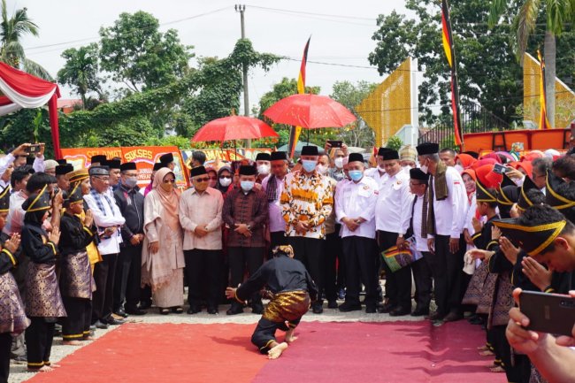 Kukuhkan DPD IKM Merangin, Buya Mahyeldi: Masyarakat Minangkabau Agar Terus Bersatu dengan Pemerintah Daerah Manapun