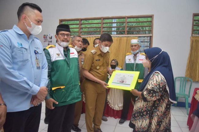 354 Mustahiq Kota Sawahlunto Terima Zakat Baznas