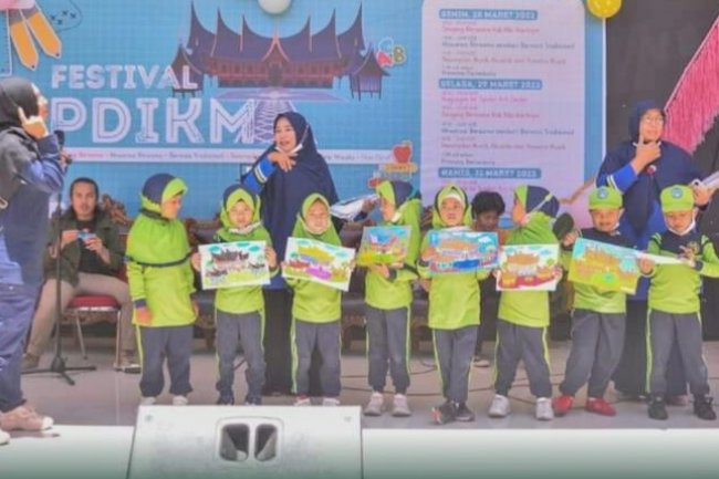 Sukses 1.300 Murid TK/RA Memeriahkan Festival PDIKM 
