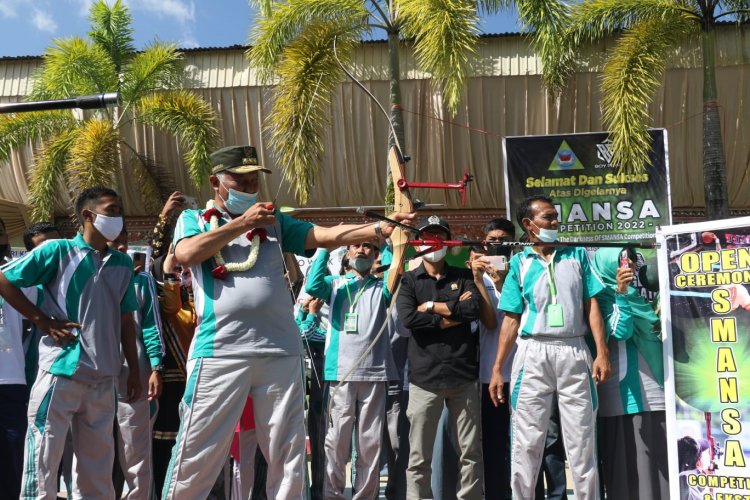 Smansa Competition Gubernur Cup III Dibuka, Mahyeldi: Guru dan Tenaga Pendidik di Sekolah Harus Melihat Potensi Setiap Siswa