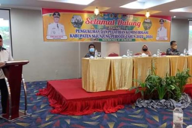 Wabup Iradatillah Kukuhkan Komisi Irigasi Kabupaten Sijunjung