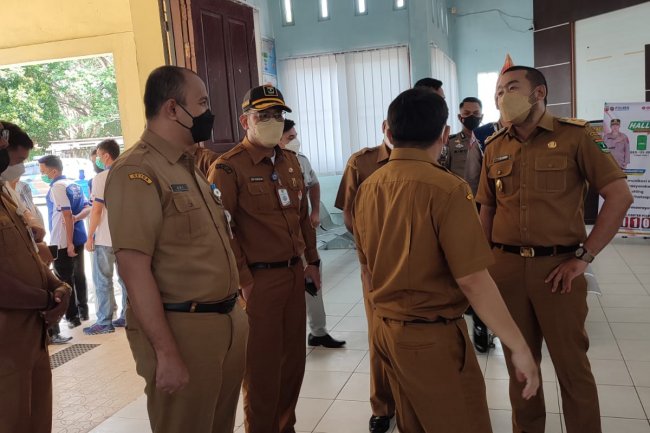 Wagub Sumbar Tinjau Pelayanan Samsat Dharmasraya