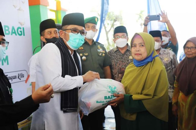 Baznas Kota Padang Salurkan 27 Ribu Paket Sembako