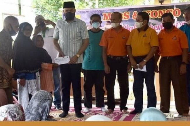 Salurkan Bantuan Paket Lebaran, Wako Fadly Amran Apresiasi MP3S dan Konco Arek
