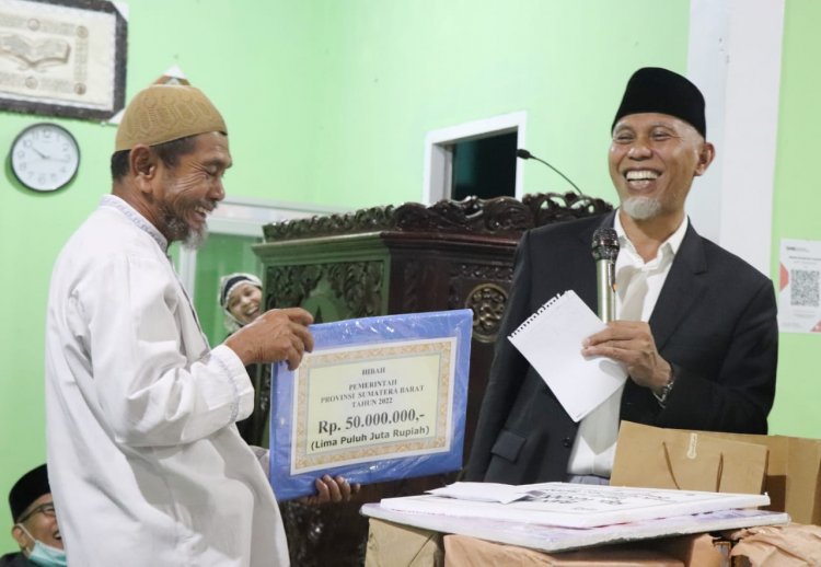 Gubernur Mahyeldi Safari Ramadhan di Kota Sawahlunto. Bantu Pembangunan Masjid An-Nur, Dusun Kayu Gadang, Desa Santua.