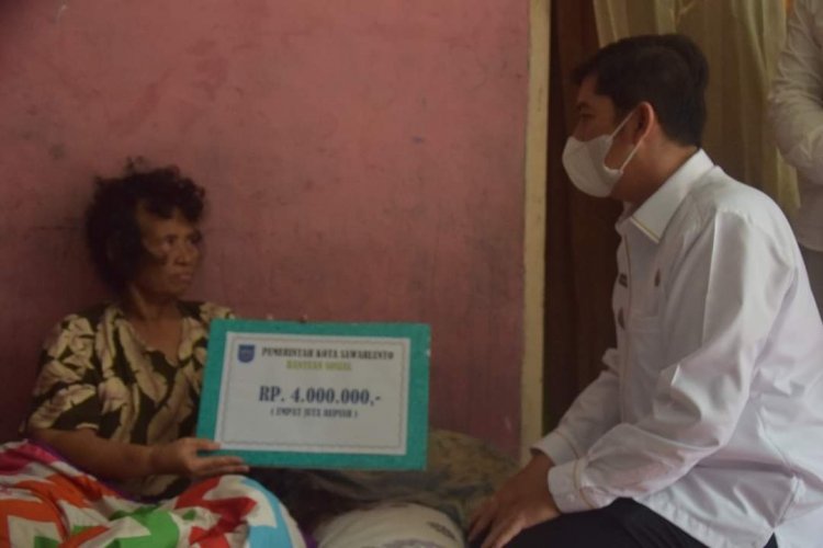 Di Sawahlunto Warga Sakit Di bantu  Biaya Pengobatannya