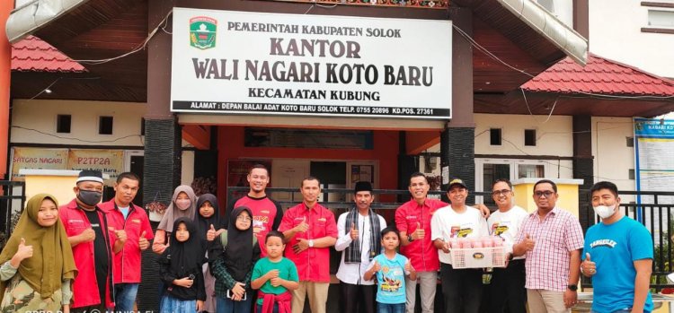 Innova Community Sumbar Buka Bersama dan Bagikan Takjil di Koto Baru Solok
