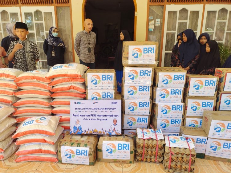 BRI Cabang Solok Salurkan Bantuan Sembako ke Panti Asuhan Muhammadiyah Padang Balimbiang